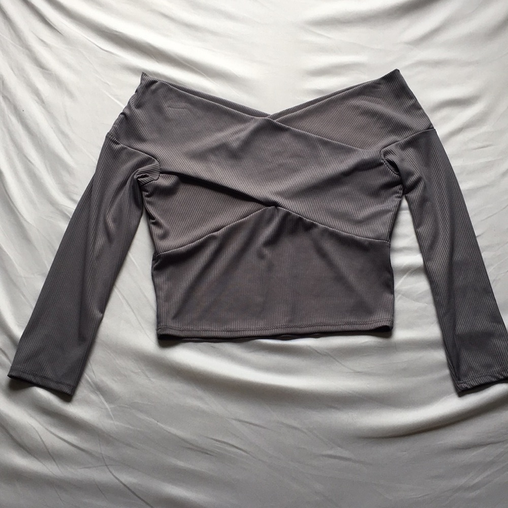 Cropped 3/4 sleeve Grey Off-shoulder Top